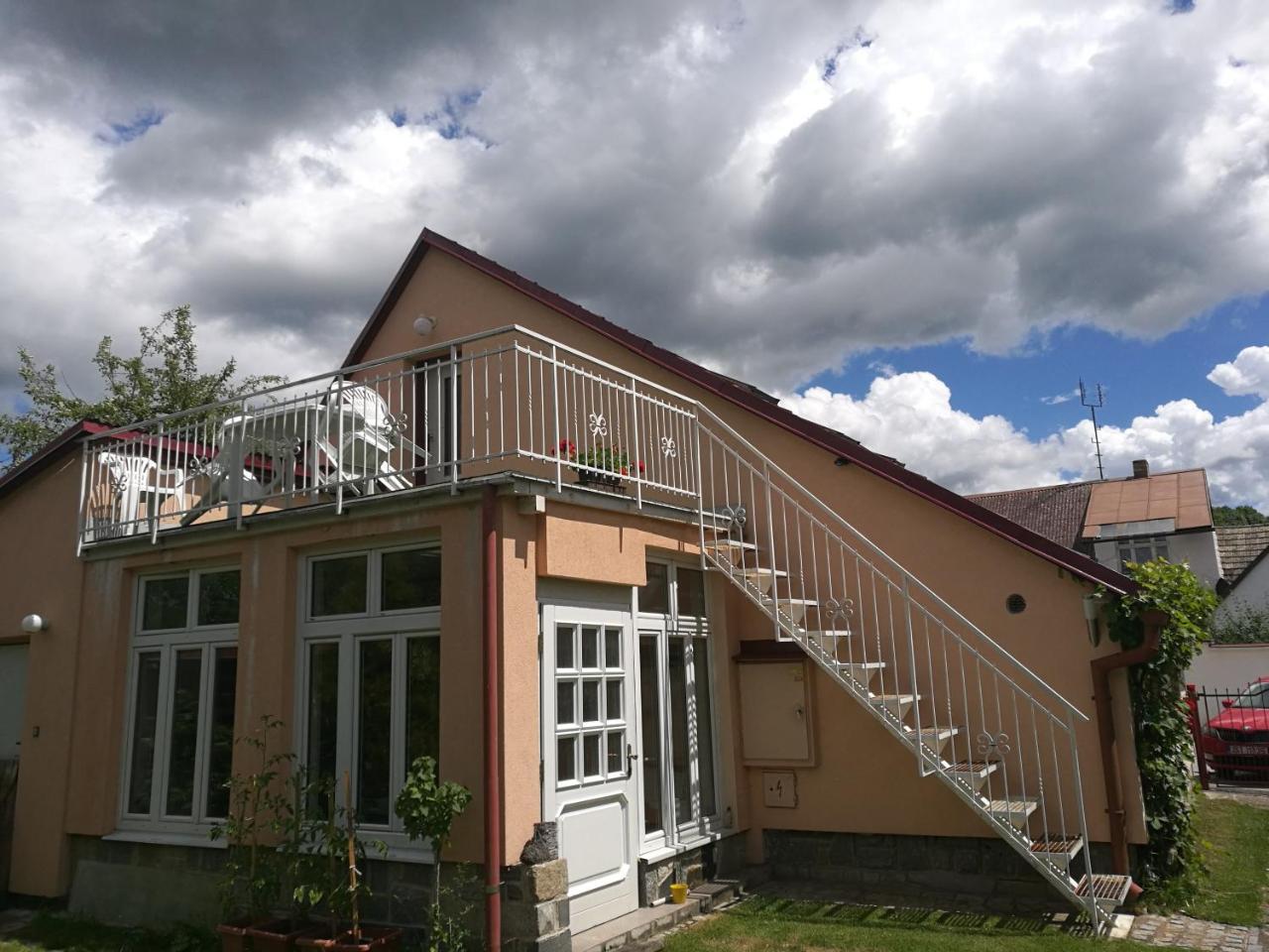 Apartman V Zahrade Nova Vcelnice Exterior photo